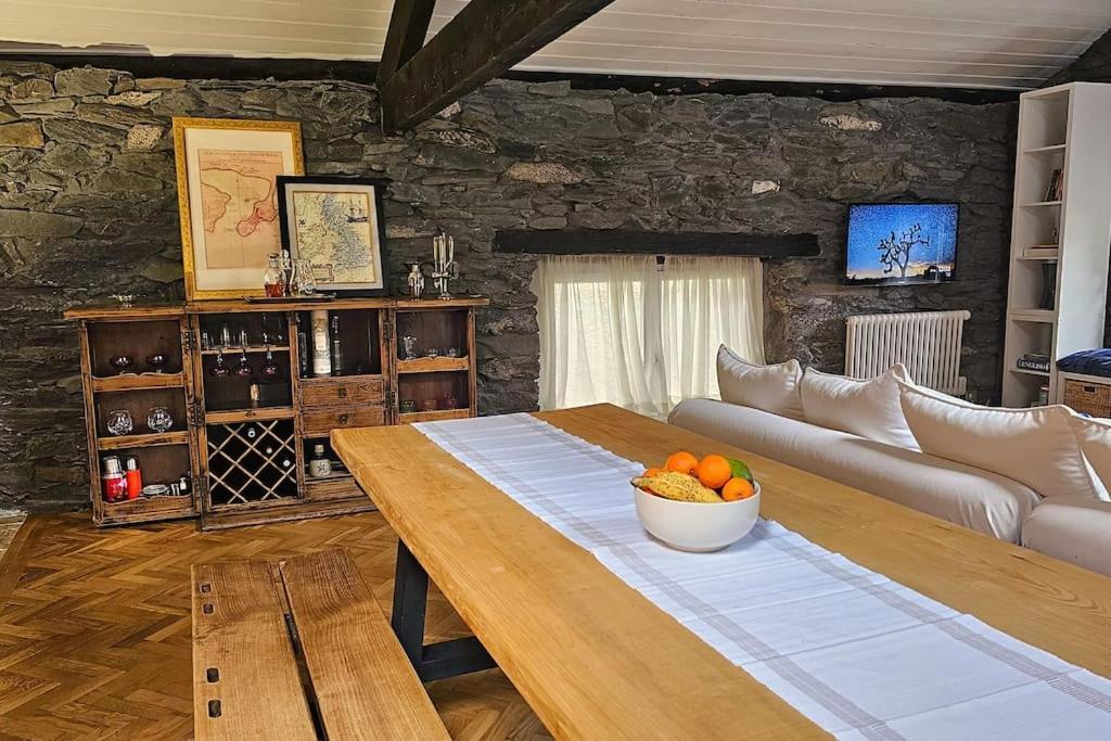 Exceptional Stone Mountain House Saint-Michel-de-Maurienne