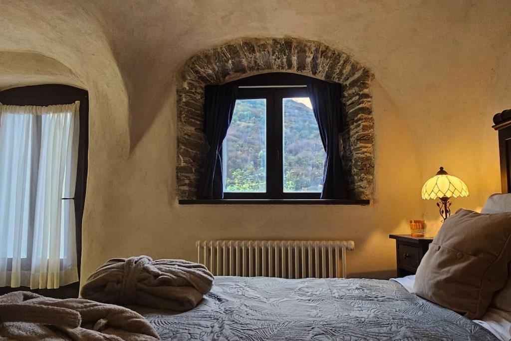 Exceptional Stone Mountain House Saint-Michel-de-Maurienne